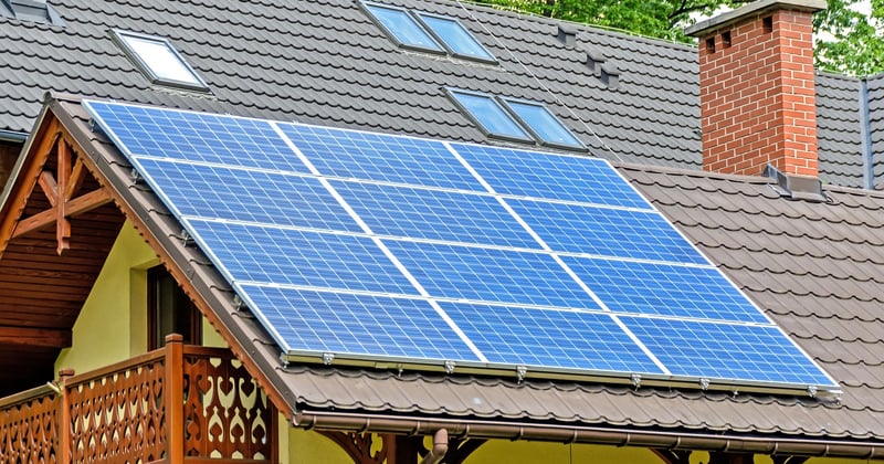 Comment calculer son budget énergie avec des panneaux solaires